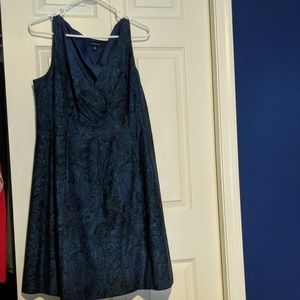 Mid-thigh length dress